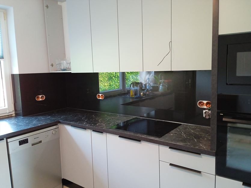 przyjazna Szklarskie usługi, Szklarstwo F.P.H.U. Kuta Robert, Grzechynia